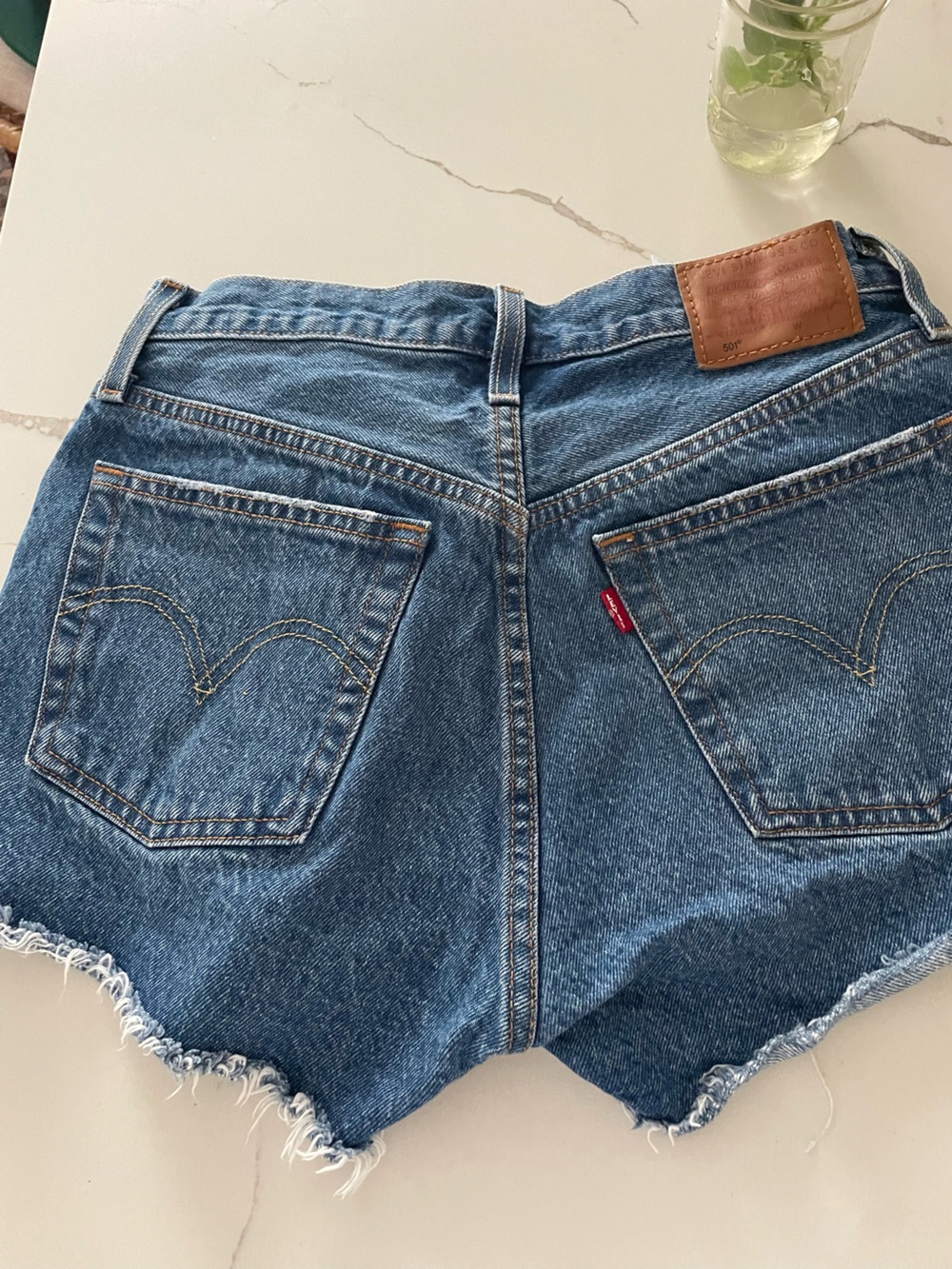 Levi 501 Shorts - Picture 2 of 2